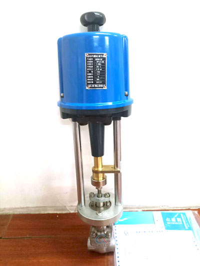 PSL直行程電子式電動執(zhí)行器實(shí)物圖